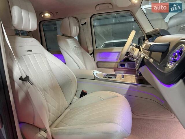 Синій Мерседес Г-Клас, об'ємом двигуна 3.98 л та пробігом 4 тис. км за 329000 $, фото 38 на Automoto.ua