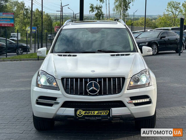 Белый Мерседес ГЛ 350, объемом двигателя 3 л и пробегом 261 тыс. км за 19600 $, фото 1 на Automoto.ua