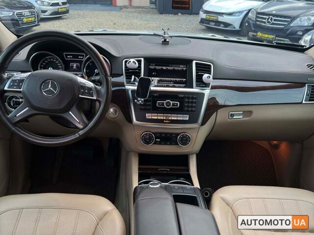 Білий Мерседес ГЛ 350, об'ємом двигуна 3 л та пробігом 191 тис. км за 35900 $, фото 15 на Automoto.ua