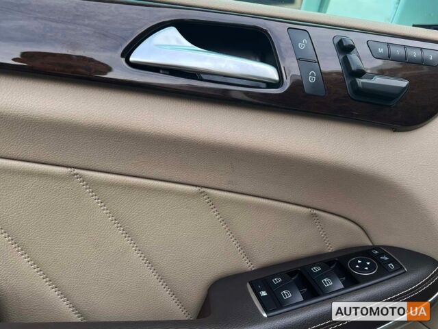 Білий Мерседес ГЛ 350, об'ємом двигуна 3 л та пробігом 191 тис. км за 35900 $, фото 8 на Automoto.ua