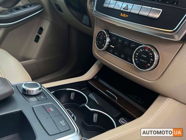 Білий Мерседес ГЛ 350, об'ємом двигуна 3 л та пробігом 191 тис. км за 35900 $, фото 25 на Automoto.ua