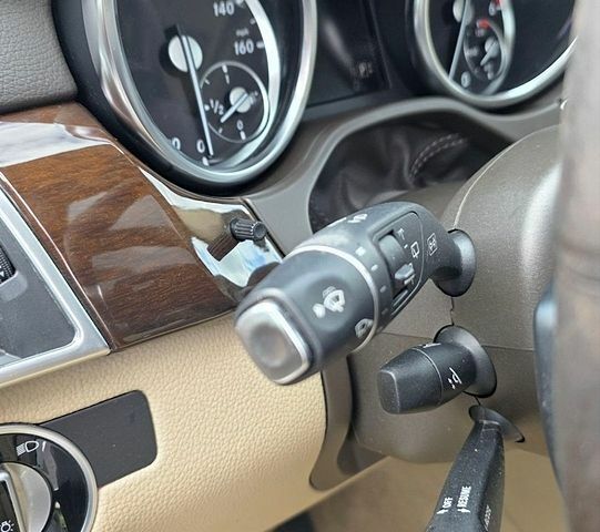 Білий Мерседес ГЛ-Клас, об'ємом двигуна 2.99 л та пробігом 180 тис. км за 21500 $, фото 5 на Automoto.ua