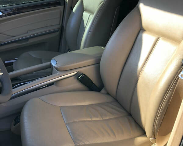 Білий Мерседес ГЛ-Клас, об'ємом двигуна 5.46 л та пробігом 220 тис. км за 15900 $, фото 39 на Automoto.ua