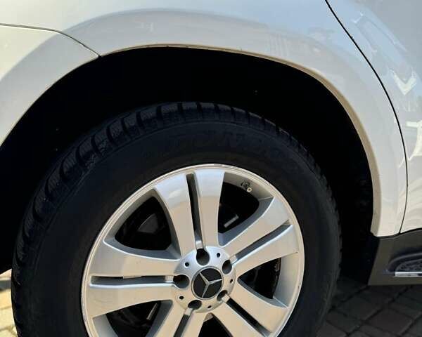 Белый Мерседес ГЛ-класс, объемом двигателя 4.66 л и пробегом 350 тыс. км за 7600 $, фото 17 на Automoto.ua