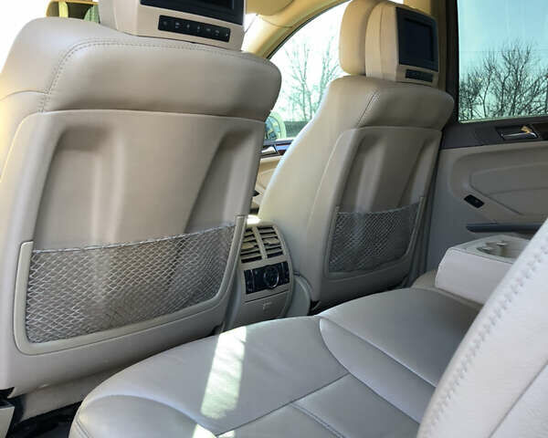 Білий Мерседес ГЛ-Клас, об'ємом двигуна 5.46 л та пробігом 220 тис. км за 15900 $, фото 32 на Automoto.ua