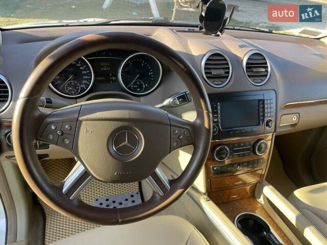 Белый Мерседес ГЛ-класс, объемом двигателя 2.99 л и пробегом 375 тыс. км за 16800 $, фото 12 на Automoto.ua