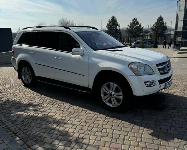 Белый Мерседес ГЛ-класс, объемом двигателя 4.66 л и пробегом 350 тыс. км за 7600 $, фото 5 на Automoto.ua