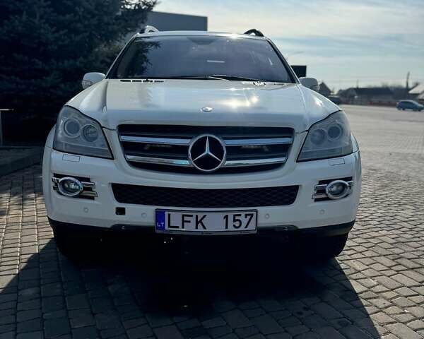 Белый Мерседес ГЛ-класс, объемом двигателя 4.66 л и пробегом 350 тыс. км за 7600 $, фото 2 на Automoto.ua
