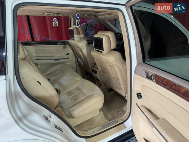 Білий Мерседес ГЛ-Клас, об'ємом двигуна 5.46 л та пробігом 381 тис. км за 11299 $, фото 5 на Automoto.ua