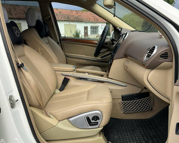 Білий Мерседес ГЛ-Клас, об'ємом двигуна 4.7 л та пробігом 331 тис. км за 11200 $, фото 39 на Automoto.ua