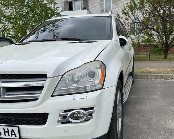 Белый Мерседес ГЛ-класс, объемом двигателя 2.99 л и пробегом 307 тыс. км за 16000 $, фото 1 на Automoto.ua