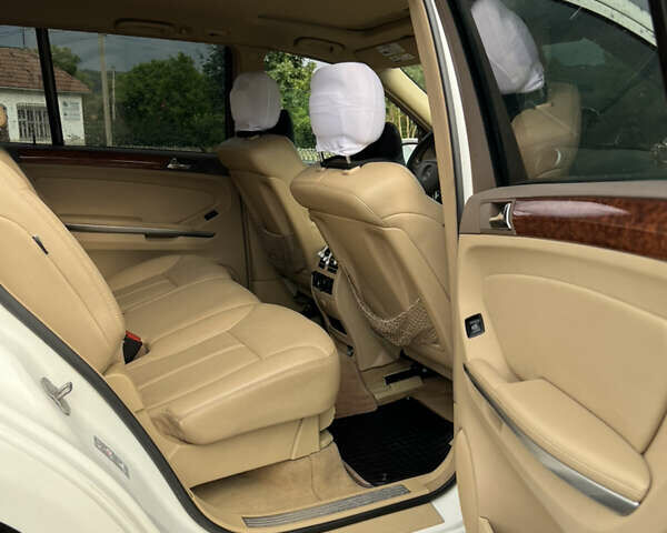 Білий Мерседес ГЛ-Клас, об'ємом двигуна 4.7 л та пробігом 331 тис. км за 11200 $, фото 34 на Automoto.ua