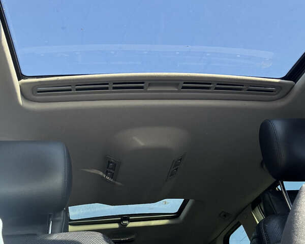 Белый Мерседес ГЛ-класс, объемом двигателя 5.46 л и пробегом 301 тыс. км за 15000 $, фото 4 на Automoto.ua