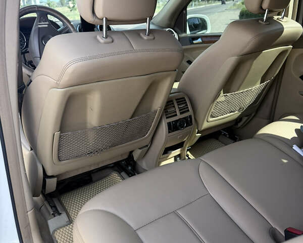 Білий Мерседес ГЛ-Клас, об'ємом двигуна 2.99 л та пробігом 260 тис. км за 16000 $, фото 4 на Automoto.ua