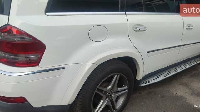 Белый Мерседес ГЛ-класс, объемом двигателя 5.46 л и пробегом 194 тыс. км за 15900 $, фото 9 на Automoto.ua