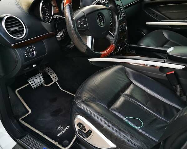 Мерседес ГЛ-класс 2008 в Запорожье на Automoto.ua Белый Мерседес ГЛ-класс, объемом двигателя 5.46 л и пробегом 189 тыс. км за 11500 $, фото 12 на Automoto.ua