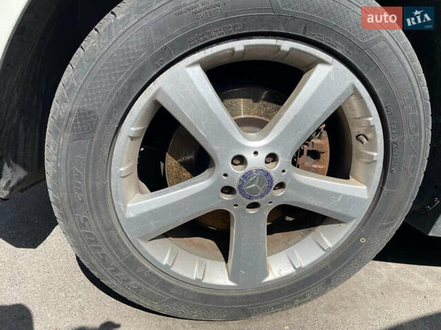 Белый Мерседес ГЛ-класс, объемом двигателя 2.99 л и пробегом 307 тыс. км за 16000 $, фото 11 на Automoto.ua