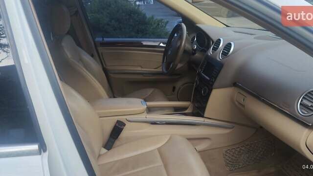 Белый Мерседес ГЛ-класс, объемом двигателя 5.46 л и пробегом 194 тыс. км за 15900 $, фото 26 на Automoto.ua