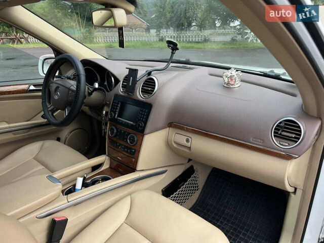 Білий Мерседес ГЛ-Клас, об'ємом двигуна 4.7 л та пробігом 331 тис. км за 11200 $, фото 42 на Automoto.ua