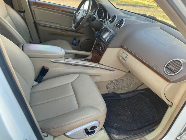 Белый Мерседес ГЛ-класс, объемом двигателя 4.7 л и пробегом 269 тыс. км за 4100 $, фото 6 на Automoto.ua