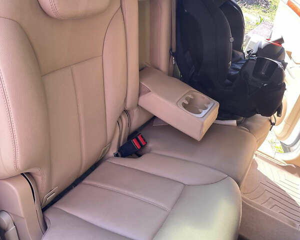 Белый Мерседес ГЛ-класс, объемом двигателя 2.99 л и пробегом 307 тыс. км за 16000 $, фото 16 на Automoto.ua