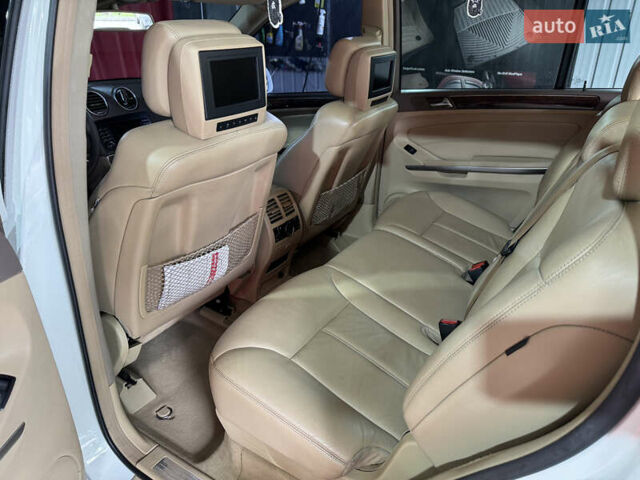 Білий Мерседес ГЛ-Клас, об'ємом двигуна 5.46 л та пробігом 381 тис. км за 11299 $, фото 16 на Automoto.ua