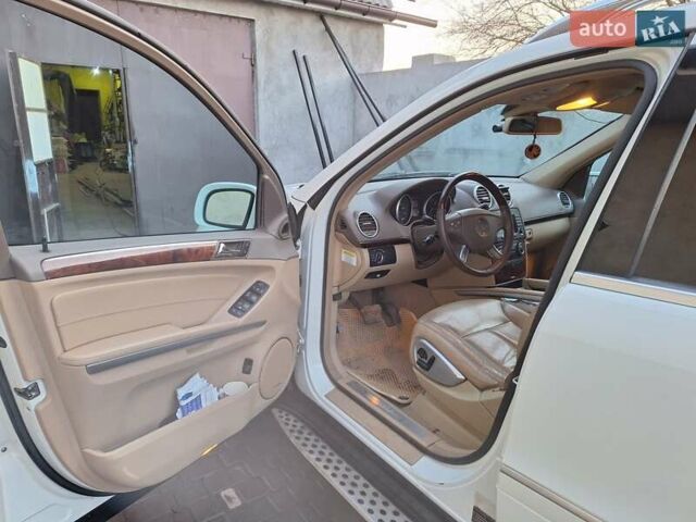 Белый Мерседес ГЛ-класс, объемом двигателя 5.46 л и пробегом 290 тыс. км за 13349 $, фото 6 на Automoto.ua