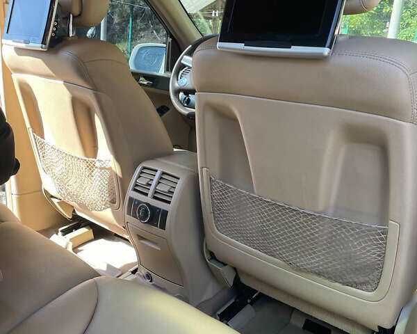 Белый Мерседес ГЛ-класс, объемом двигателя 2.99 л и пробегом 307 тыс. км за 16000 $, фото 24 на Automoto.ua