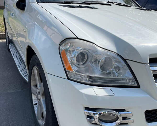 Белый Мерседес ГЛ-класс, объемом двигателя 2.99 л и пробегом 307 тыс. км за 16000 $, фото 4 на Automoto.ua