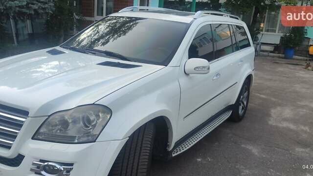 Белый Мерседес ГЛ-класс, объемом двигателя 5.46 л и пробегом 194 тыс. км за 15900 $, фото 33 на Automoto.ua