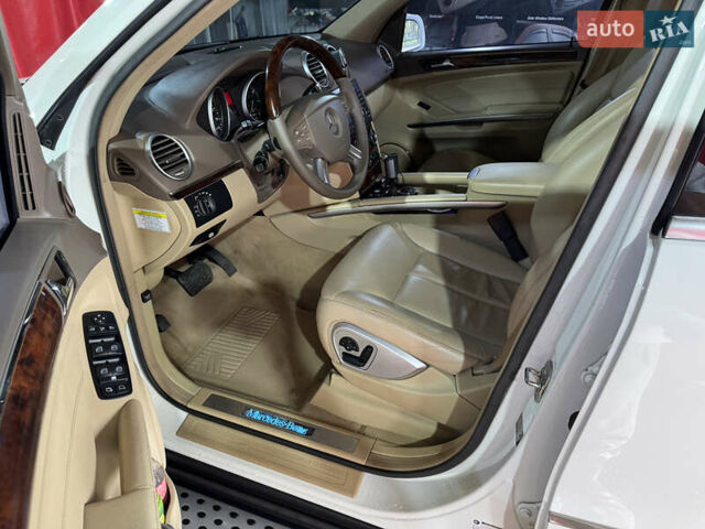 Білий Мерседес ГЛ-Клас, об'ємом двигуна 5.46 л та пробігом 381 тис. км за 11299 $, фото 1 на Automoto.ua