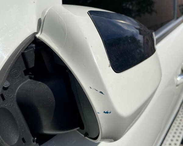 Белый Мерседес ГЛ-класс, объемом двигателя 2.99 л и пробегом 307 тыс. км за 16000 $, фото 8 на Automoto.ua