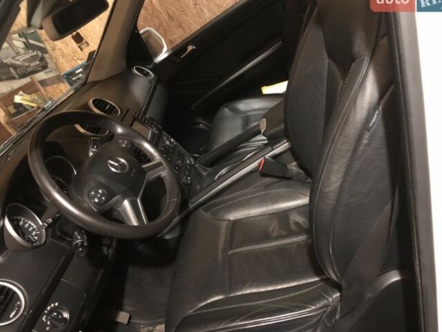 Белый Мерседес ГЛ-класс, объемом двигателя 3 л и пробегом 3 тыс. км за 15999 $, фото 3 на Automoto.ua