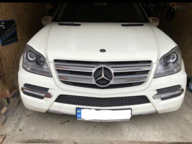Белый Мерседес ГЛ-класс, объемом двигателя 3 л и пробегом 3 тыс. км за 15999 $, фото 2 на Automoto.ua