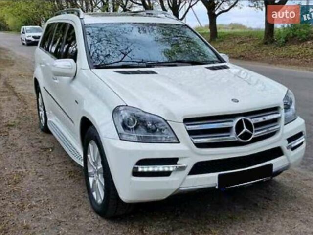 Белый Мерседес ГЛ-класс, объемом двигателя 2.99 л и пробегом 297 тыс. км за 16400 $, фото 4 на Automoto.ua