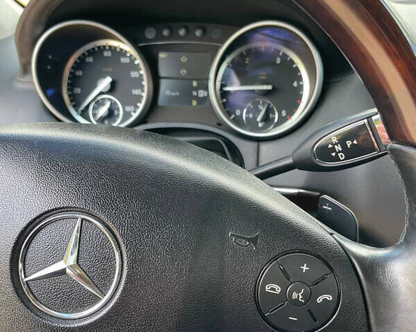 Мерседес ГЛ-класс 2010 в Одессе на Automoto.ua Белый Мерседес ГЛ-класс, объемом двигателя 2.99 л и пробегом 302 тыс. км за 16300 $, фото 8 на Automoto.ua