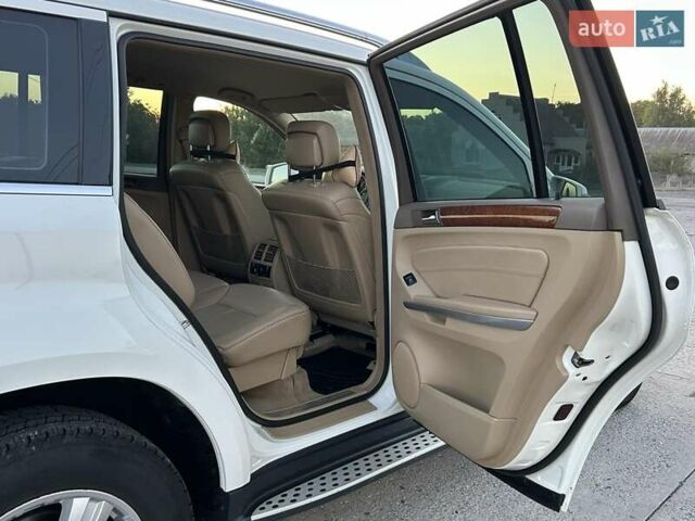 Белый Мерседес ГЛ-класс, объемом двигателя 2.99 л и пробегом 160 тыс. км за 18500 $, фото 13 на Automoto.ua