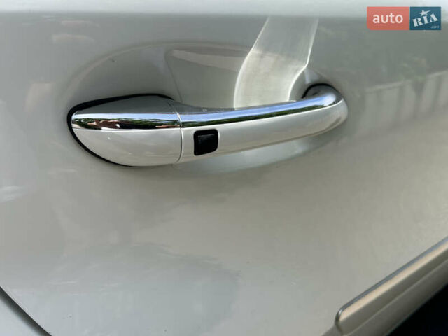 Білий Мерседес ГЛ-Клас, об'ємом двигуна 5.46 л та пробігом 224 тис. км за 16999 $, фото 18 на Automoto.ua