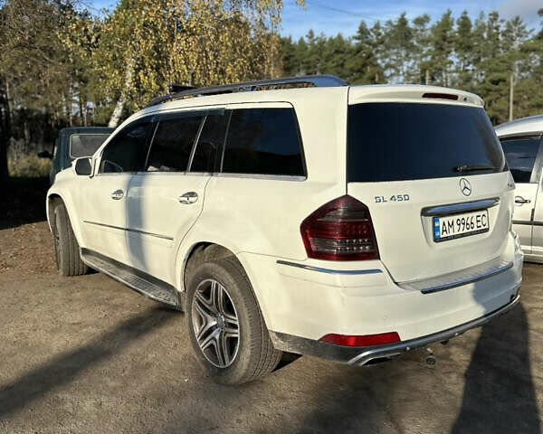 Белый Мерседес ГЛ-класс, объемом двигателя 4.66 л и пробегом 370 тыс. км за 19900 $, фото 2 на Automoto.ua