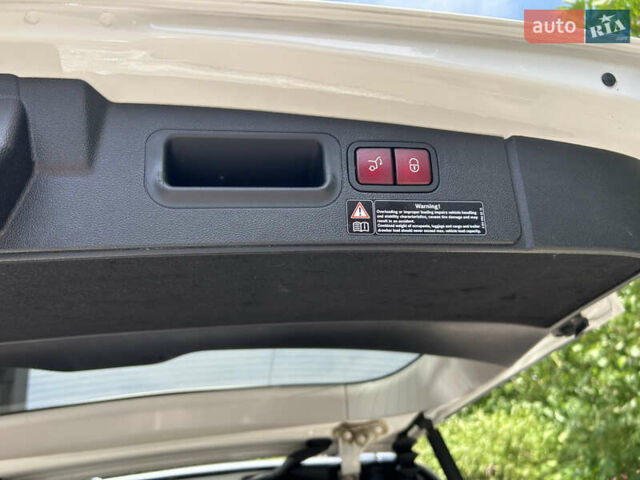 Білий Мерседес ГЛ-Клас, об'ємом двигуна 5.46 л та пробігом 224 тис. км за 16999 $, фото 20 на Automoto.ua