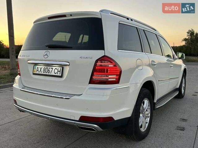 Белый Мерседес ГЛ-класс, объемом двигателя 2.99 л и пробегом 160 тыс. км за 18500 $, фото 3 на Automoto.ua