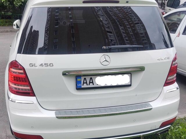 Мерседес ГЛ-Клас 2010 у Києві на Automoto.ua Білий Мерседес ГЛ-Клас, об'ємом двигуна 4.7 л та пробігом 177 тис. км за 14000 $, фото 4 на Automoto.ua