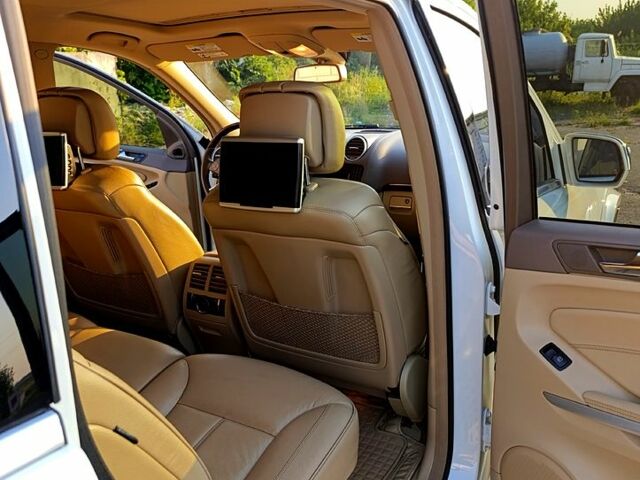 Білий Мерседес ГЛ-Клас, об'ємом двигуна 5.5 л та пробігом 152 тис. км за 23000 $, фото 8 на Automoto.ua