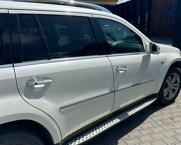 Білий Мерседес ГЛ-Клас, об'ємом двигуна 2.99 л та пробігом 170 тис. км за 17000 $, фото 10 на Automoto.ua