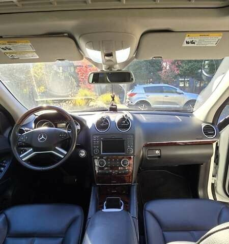 Мерседес ГЛ-класс 2011 в Львове на Automoto.ua Белый Мерседес ГЛ-класс, объемом двигателя 2.99 л и пробегом 385 тыс. км за 20000 $, фото 17 на Automoto.ua