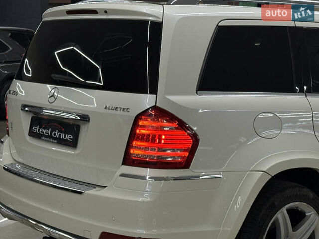 Белый Мерседес ГЛ-класс, объемом двигателя 2.99 л и пробегом 205 тыс. км за 18999 $, фото 10 на Automoto.ua