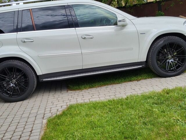 Мерседес ГЛ-класс 2011 в Ковель на Automoto.ua Белый Мерседес ГЛ-класс, объемом двигателя 3 л и пробегом 283 тыс. км за 20000 $, фото 3 на Automoto.ua