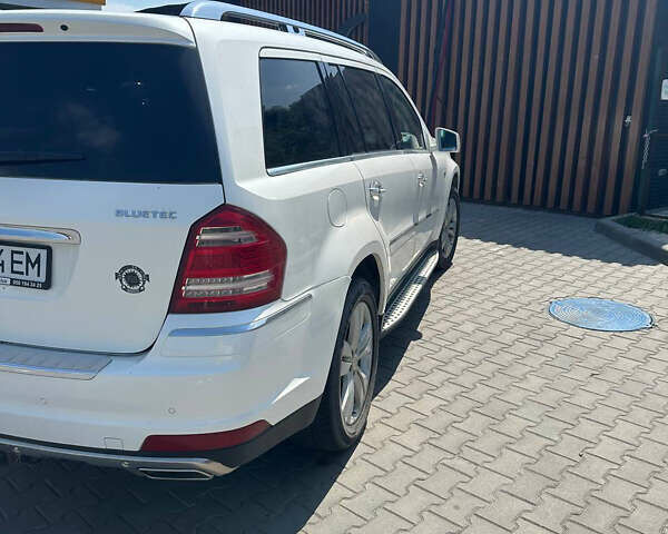 Білий Мерседес ГЛ-Клас, об'ємом двигуна 2.99 л та пробігом 170 тис. км за 17000 $, фото 12 на Automoto.ua