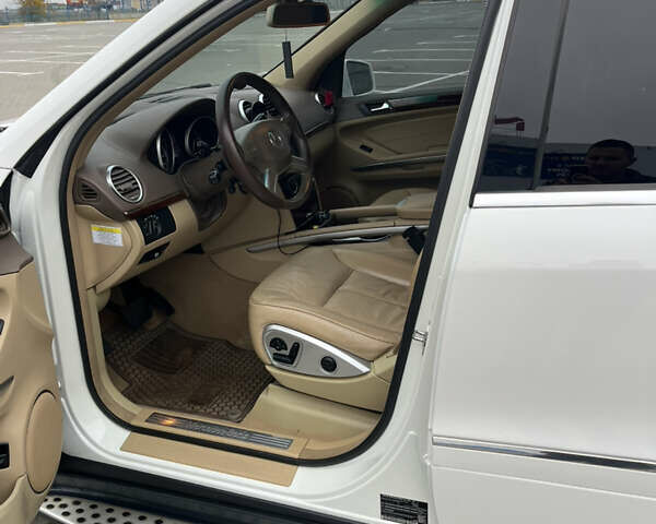 Білий Мерседес ГЛ-Клас, об'ємом двигуна 2.99 л та пробігом 255 тис. км за 17000 $, фото 8 на Automoto.ua