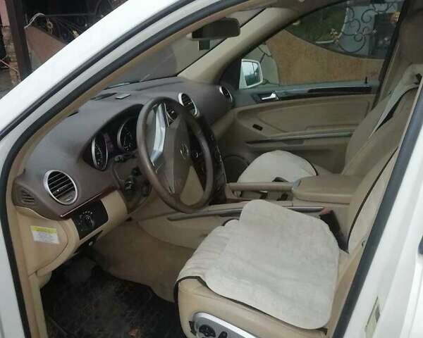 Белый Мерседес ГЛ-класс, объемом двигателя 3 л и пробегом 252 тыс. км за 18300 $, фото 4 на Automoto.ua